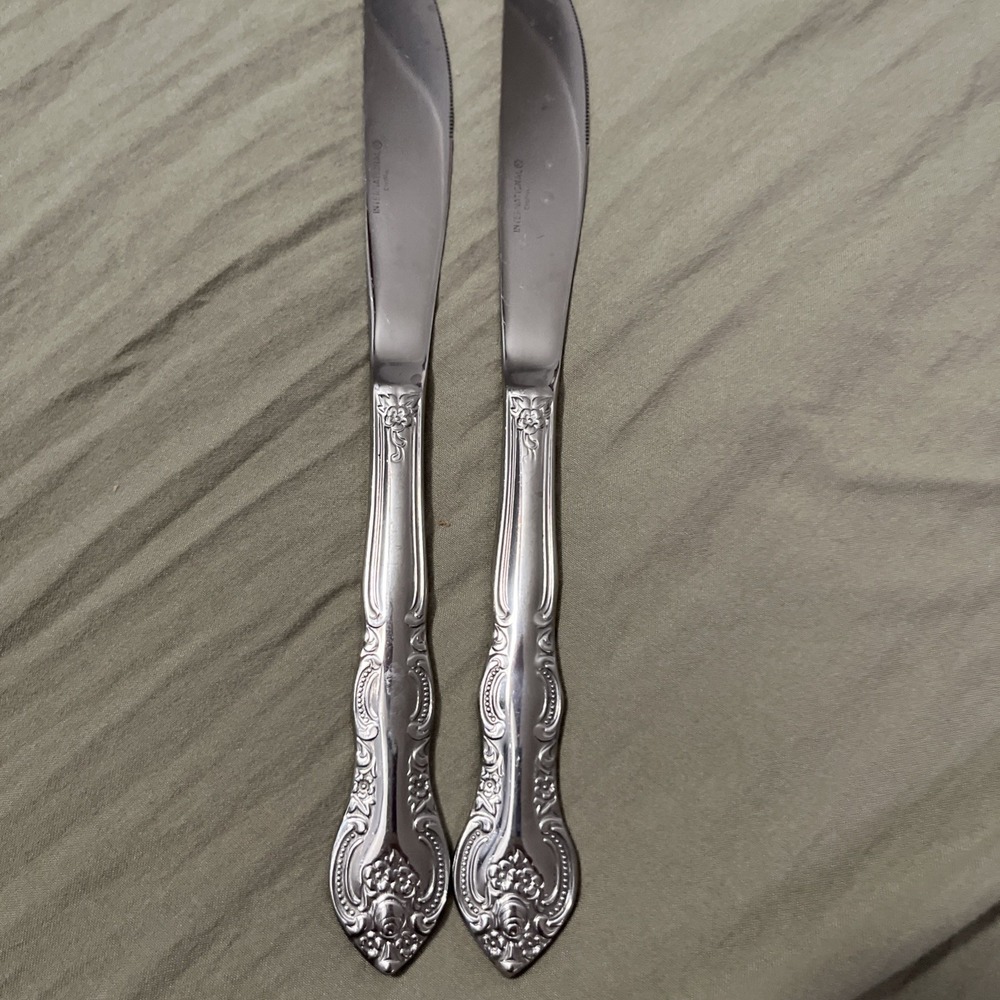 International Flatware Dinner Knifes Set Of 2